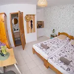 Pensionat Vicze Apartmanhaz