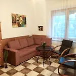 Vicze Apartmanhaz