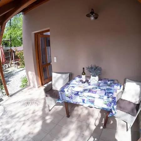 Vicze Apartmanhaz Gasthuis 3*