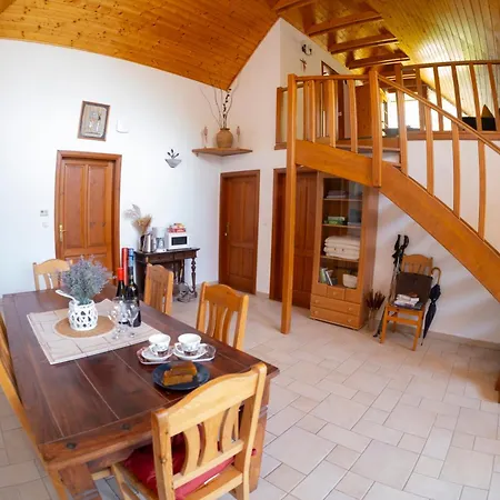 Vicze Apartmanhaz 3*